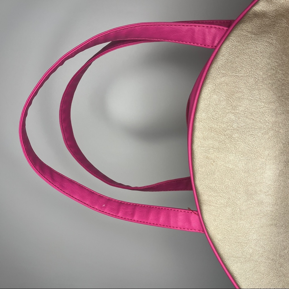 Betsey Johnson Donut Cooler Bag - Picture 7 of 9